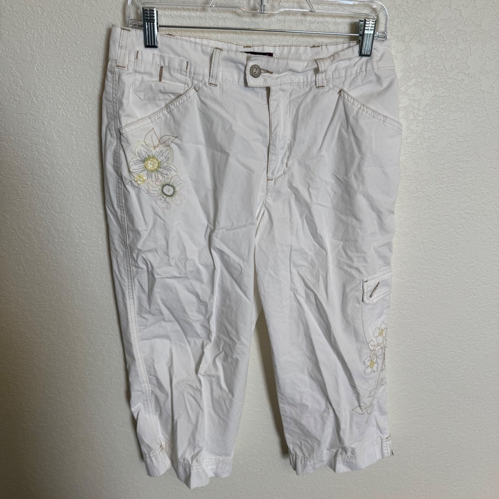 Cottagecore Fairycore Gloria Vanderbilt Embroidered Capri Pants Size 10 White